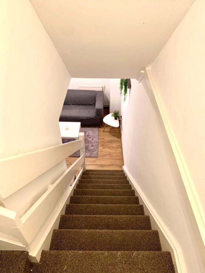 Private Bedrooms In A Flat! Home Away From Home! Shared Bathroom London Eksteriør bilde