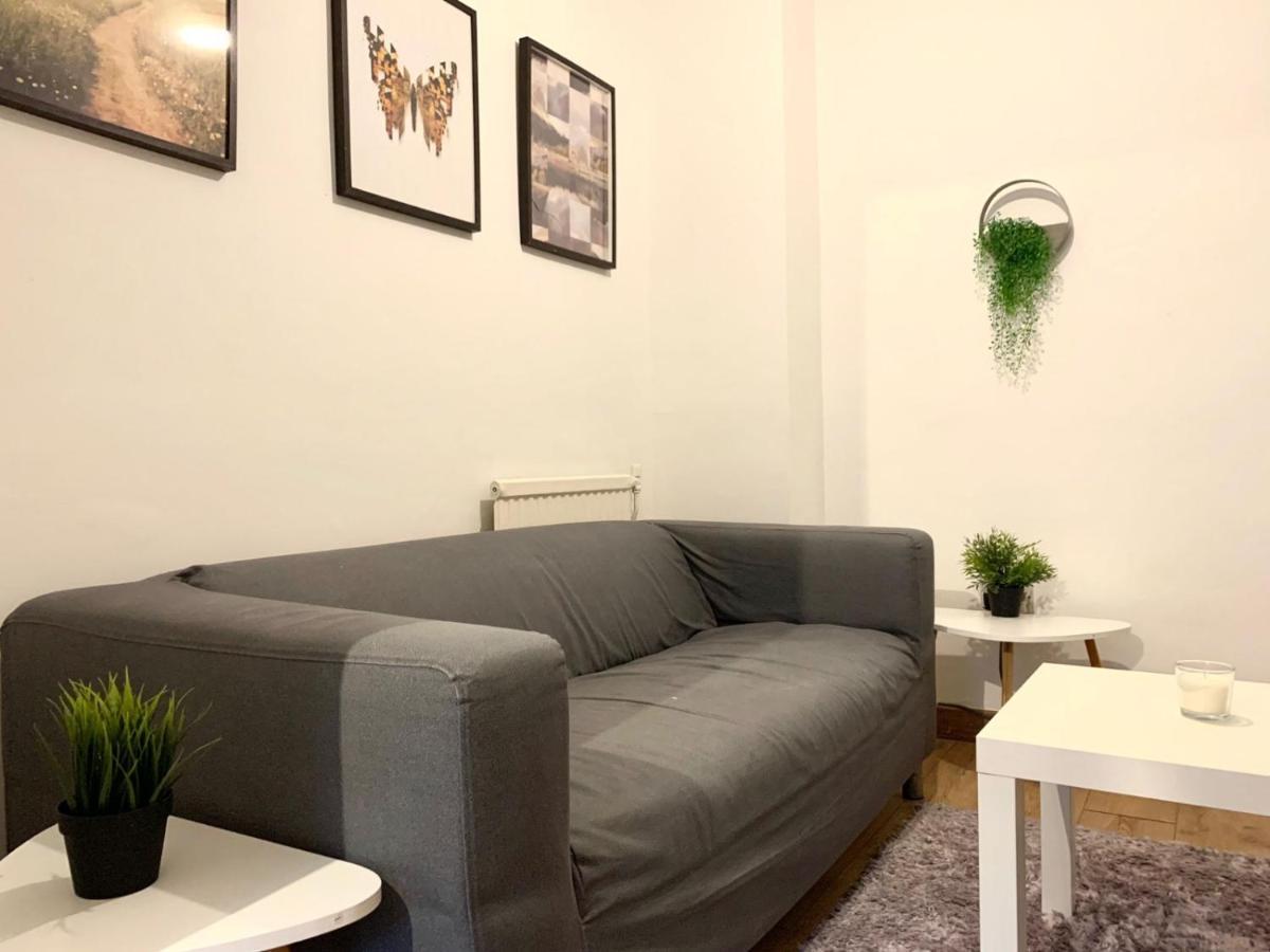 Private Bedrooms In A Flat! Home Away From Home! Shared Bathroom London Eksteriør bilde